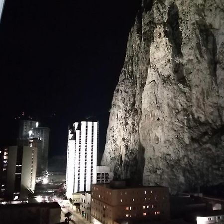 Cp High Floor Luxury Studio Sleeps 3 غيبرالتار المظهر الخارجي الصورة