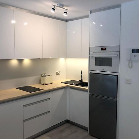 Cp High Floor Luxury Studio Sleeps 3 غيبرالتار المظهر الخارجي الصورة