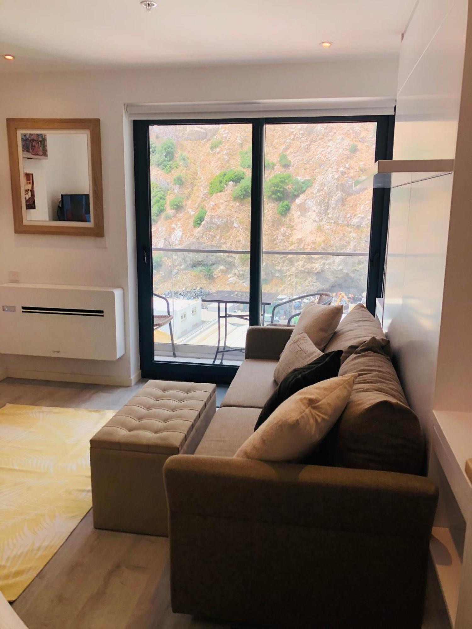 Cp High Floor Luxury Studio Sleeps 3 غيبرالتار المظهر الخارجي الصورة