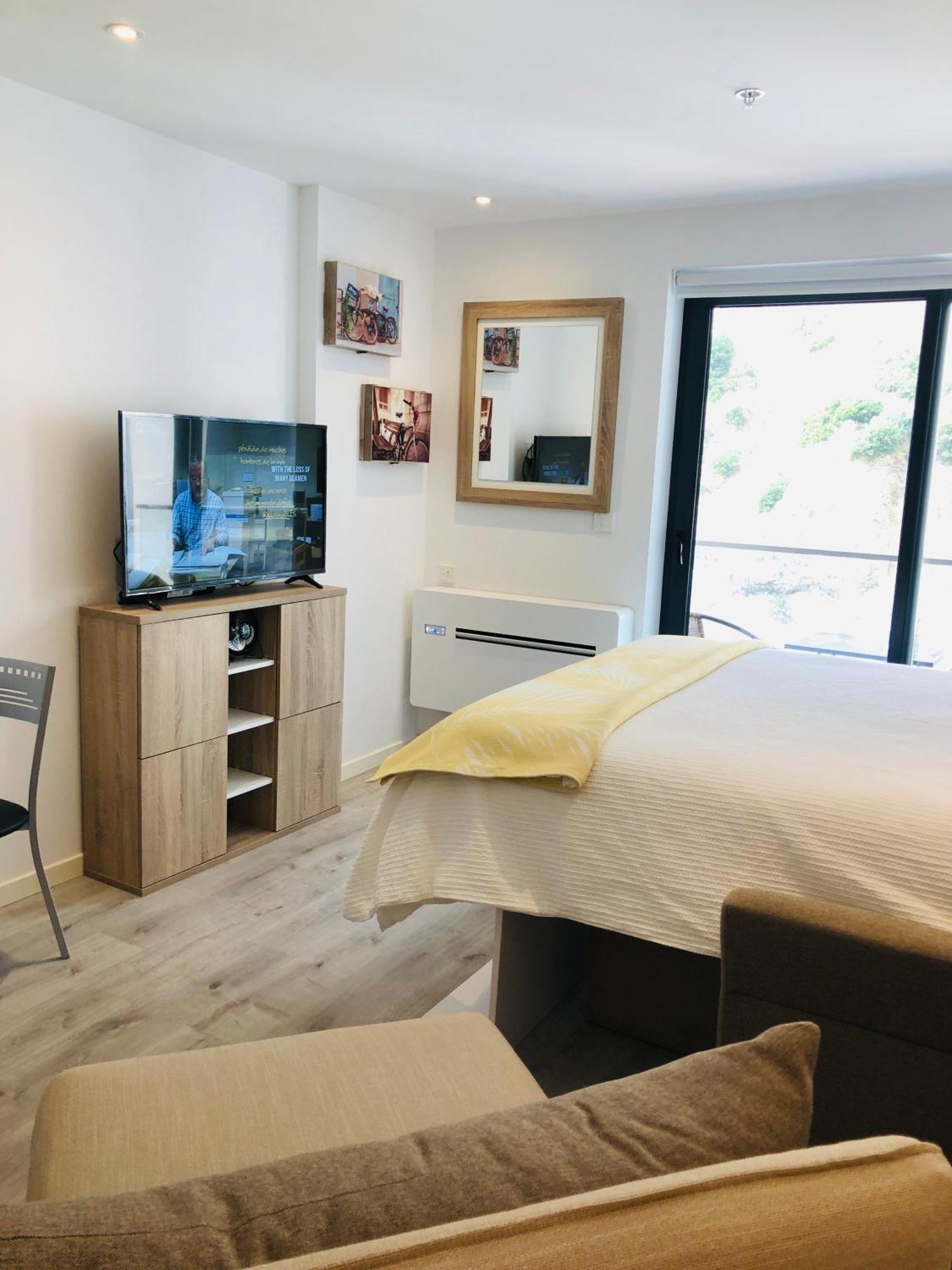 Cp High Floor Luxury Studio Sleeps 3 غيبرالتار المظهر الخارجي الصورة